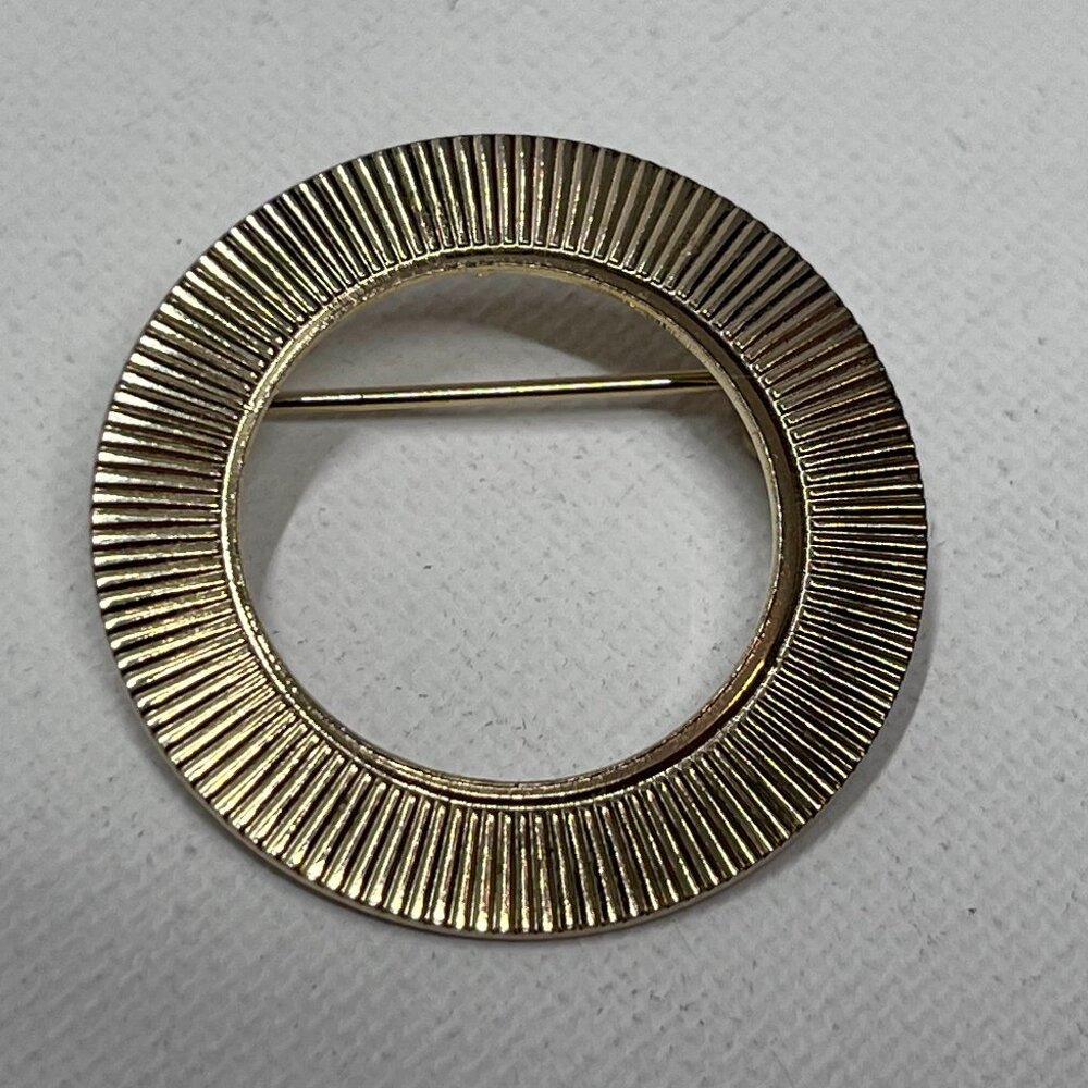 Vintage Gold Circle Brooch
